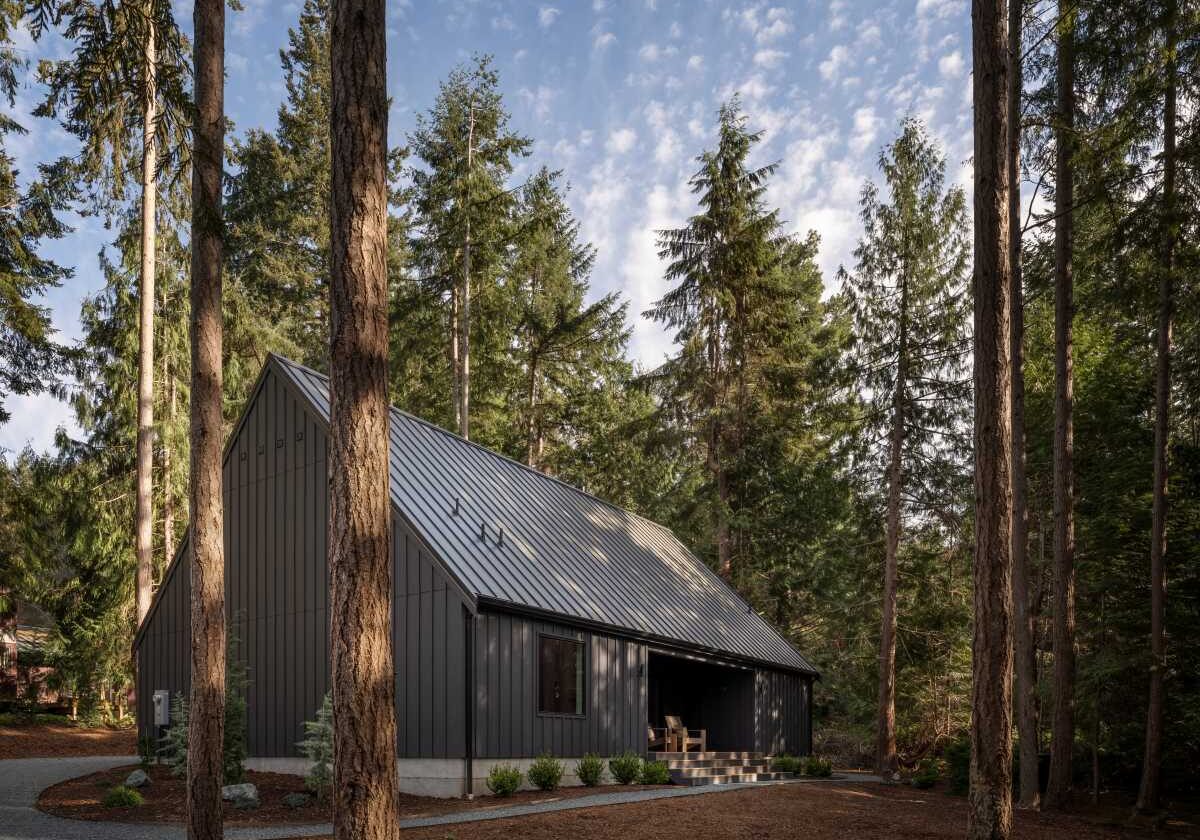 smith-cabin-251x